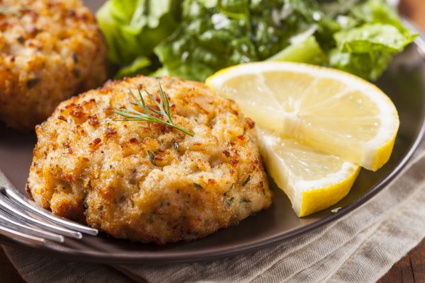 Organic Homemade Crab Cakes with Lemon and Tartar Sauce